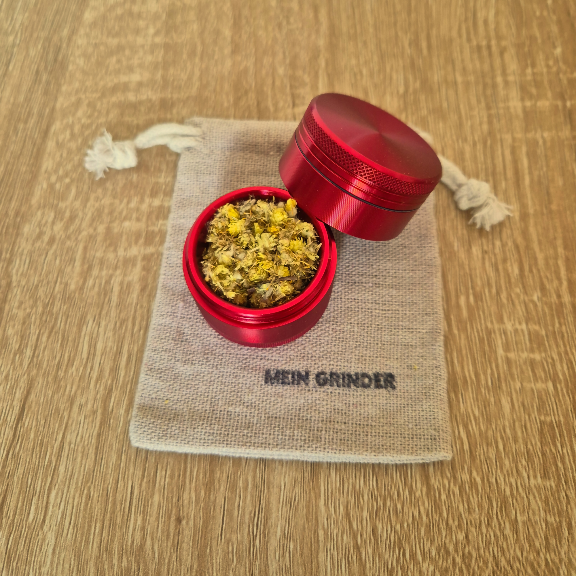 Grinder in verschiedenen Farben • Aluminium Metall Gewürz- und Kräutermühle - aboutweed