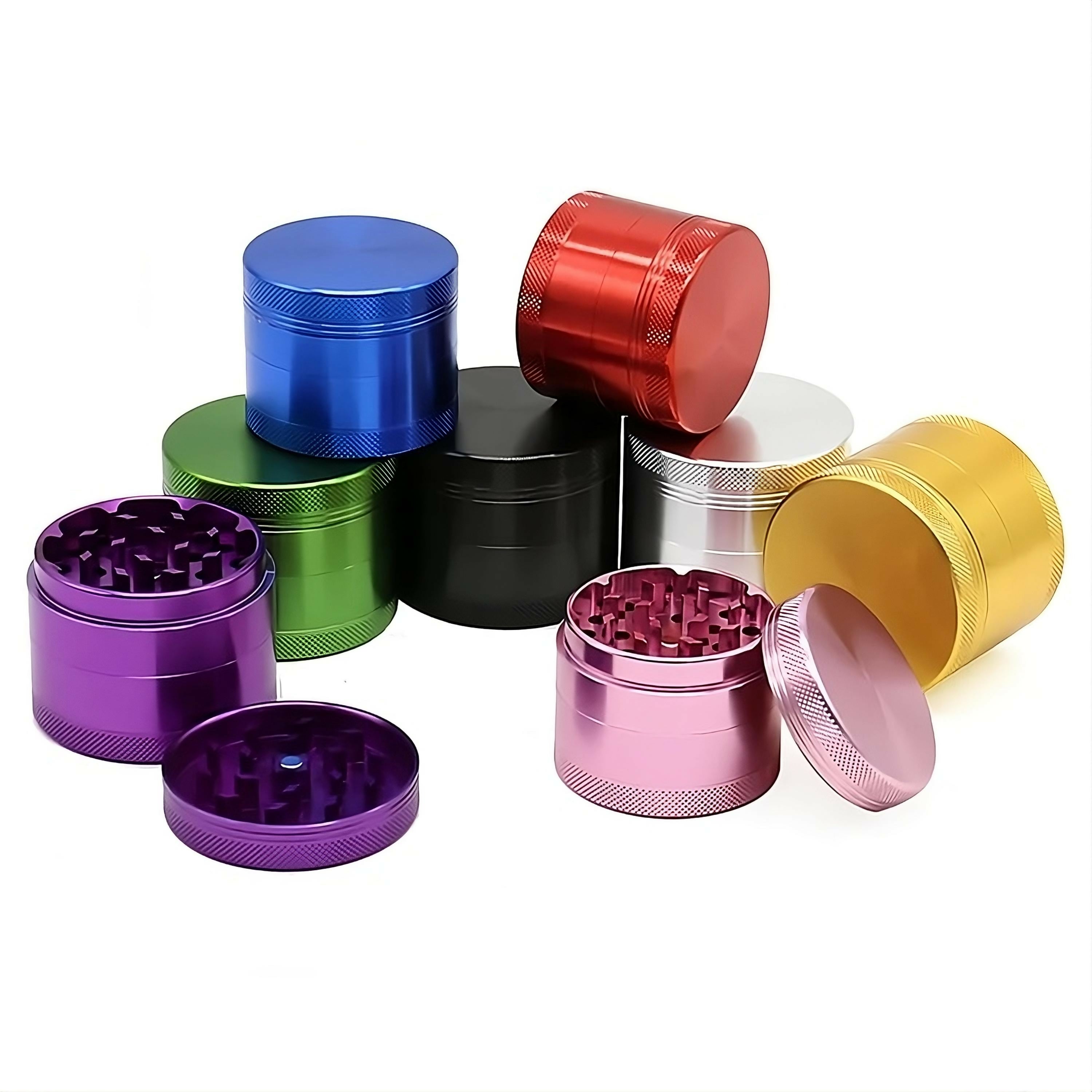 Grinder in different colors • Aluminium metal spice and herb grinder