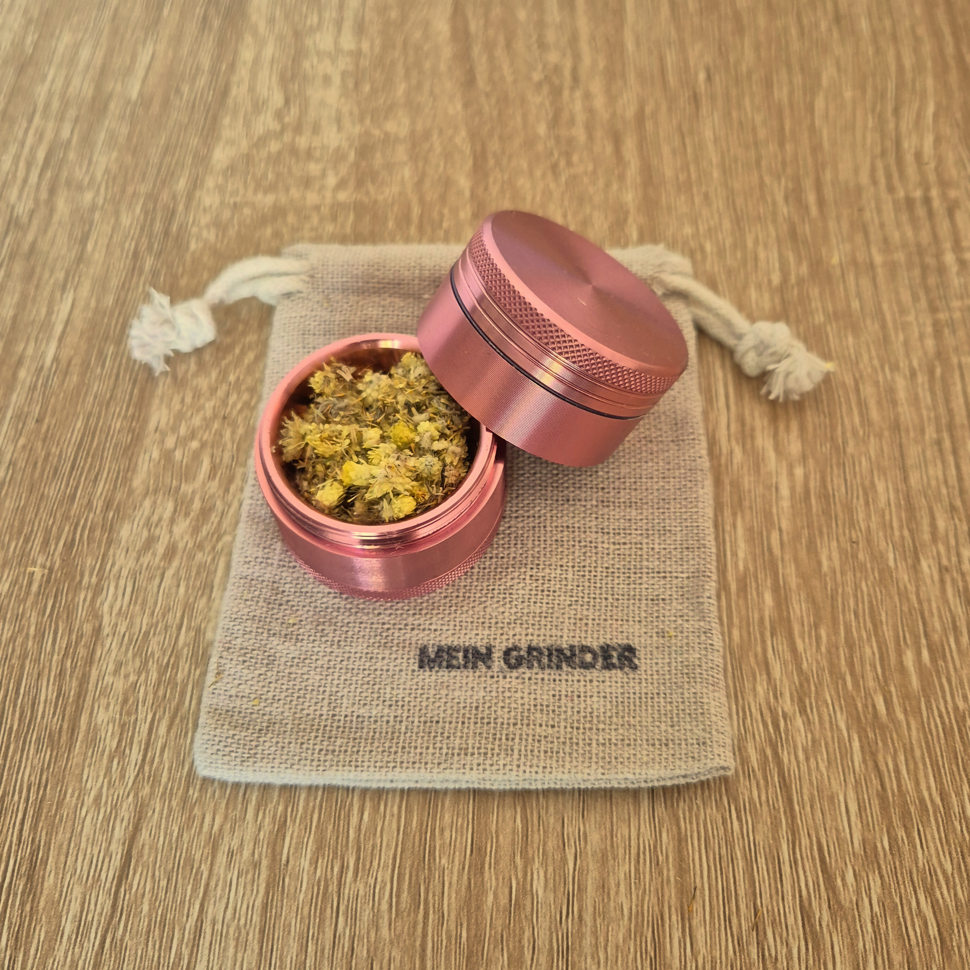 Grinder in verschiedenen Farben • Aluminium Metall Gewürz- und Kräutermühle - aboutweed